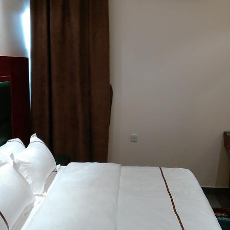 リヤード Al Yamama Palace - Al Rawdah 3アパートホテル エクステリア 写真